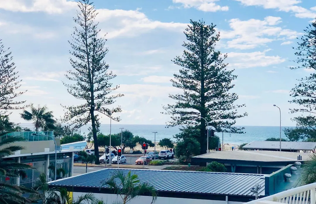 Kirra Beach Apartments-1